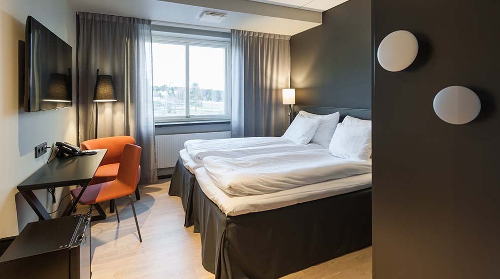 Standard dobbeltrum i annekset, set fra døren på Quality Hotel Frösö Park